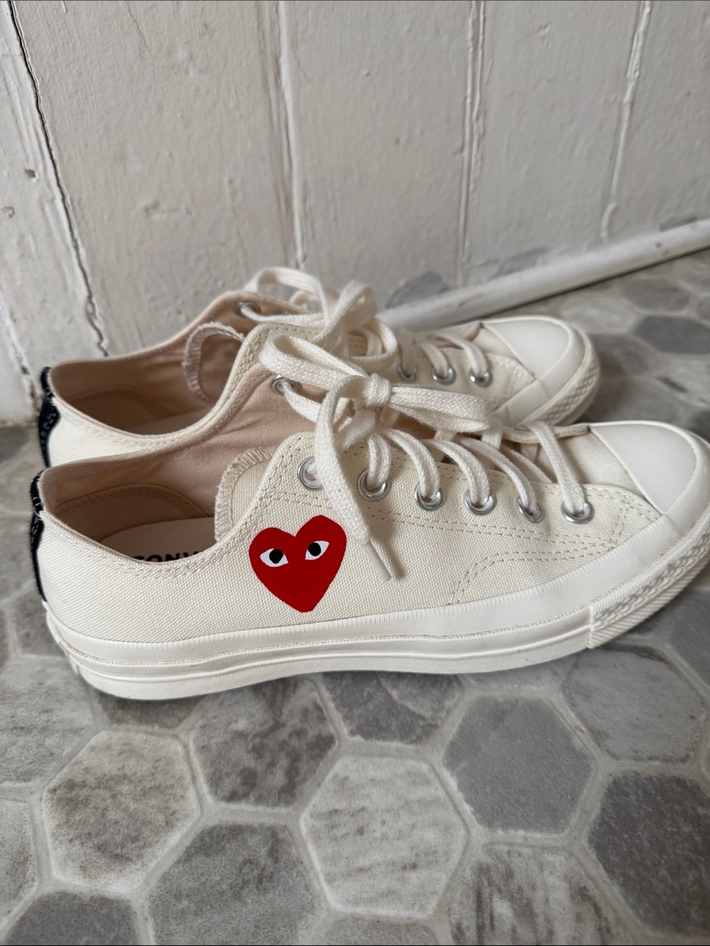 Comme des Garcons PLAY White Canvas Low-Top Sneakers with Red Heart Logo